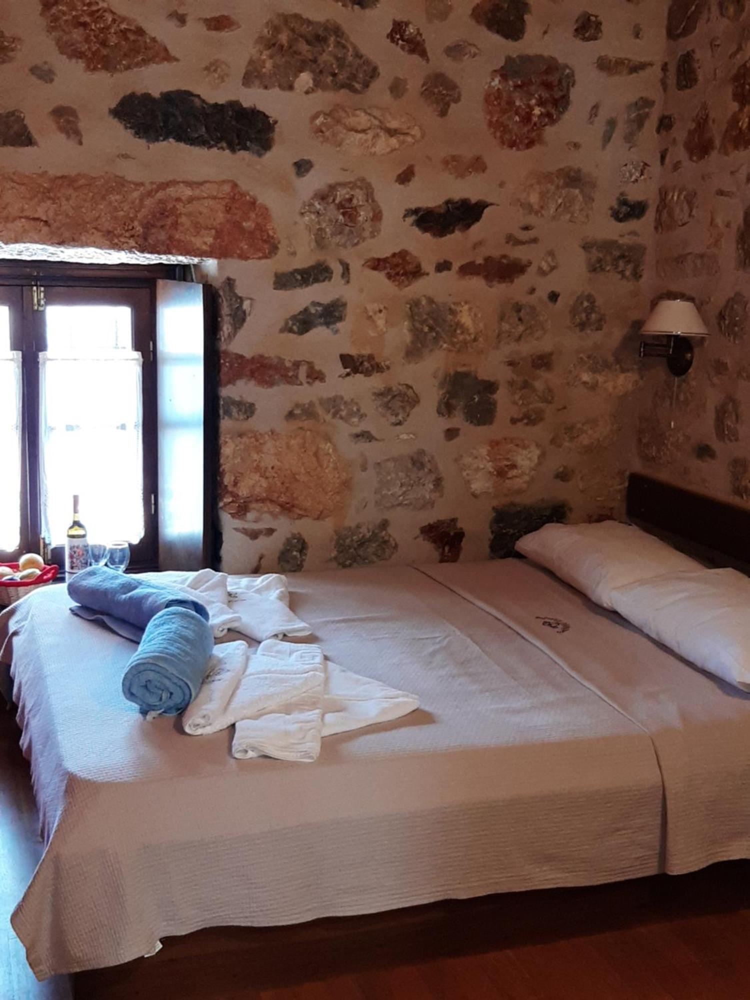 Pyrgoi Theodorakaki: O Gerolimenas Hotell Rom bilde